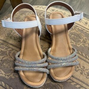 DV by Dolce Vita Girls Sandal size 2